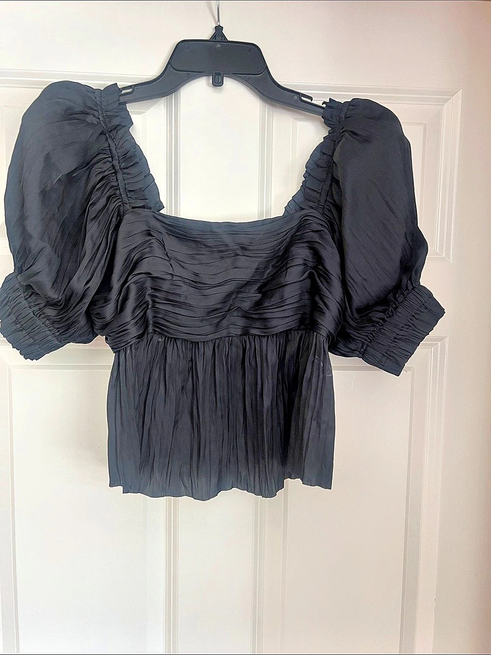 FRAME Ruched silk Puff Sleeve Blouse in Black Size Small Like New